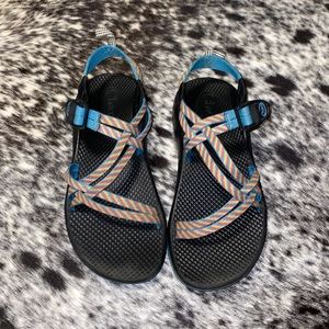 Rainbow stripped chaco’s